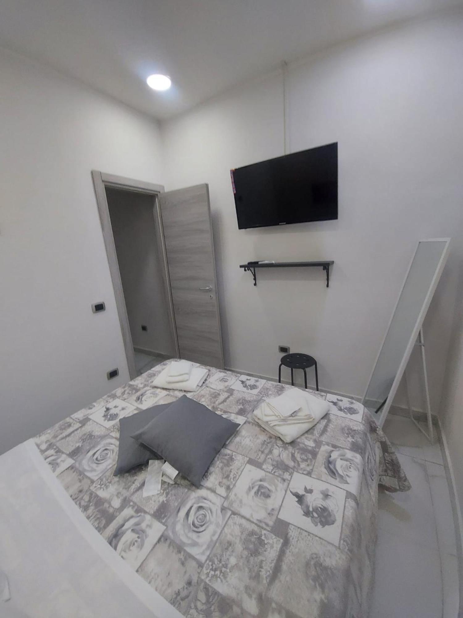 Syria House Naples